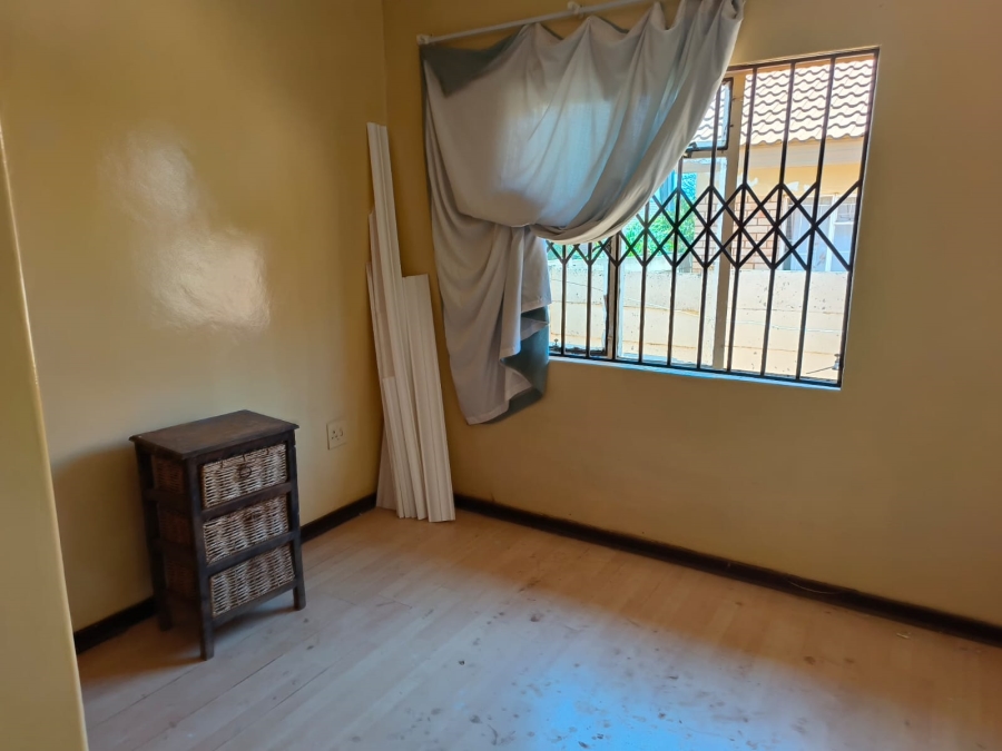 To Let 3 Bedroom Property for Rent in Jouberton North West